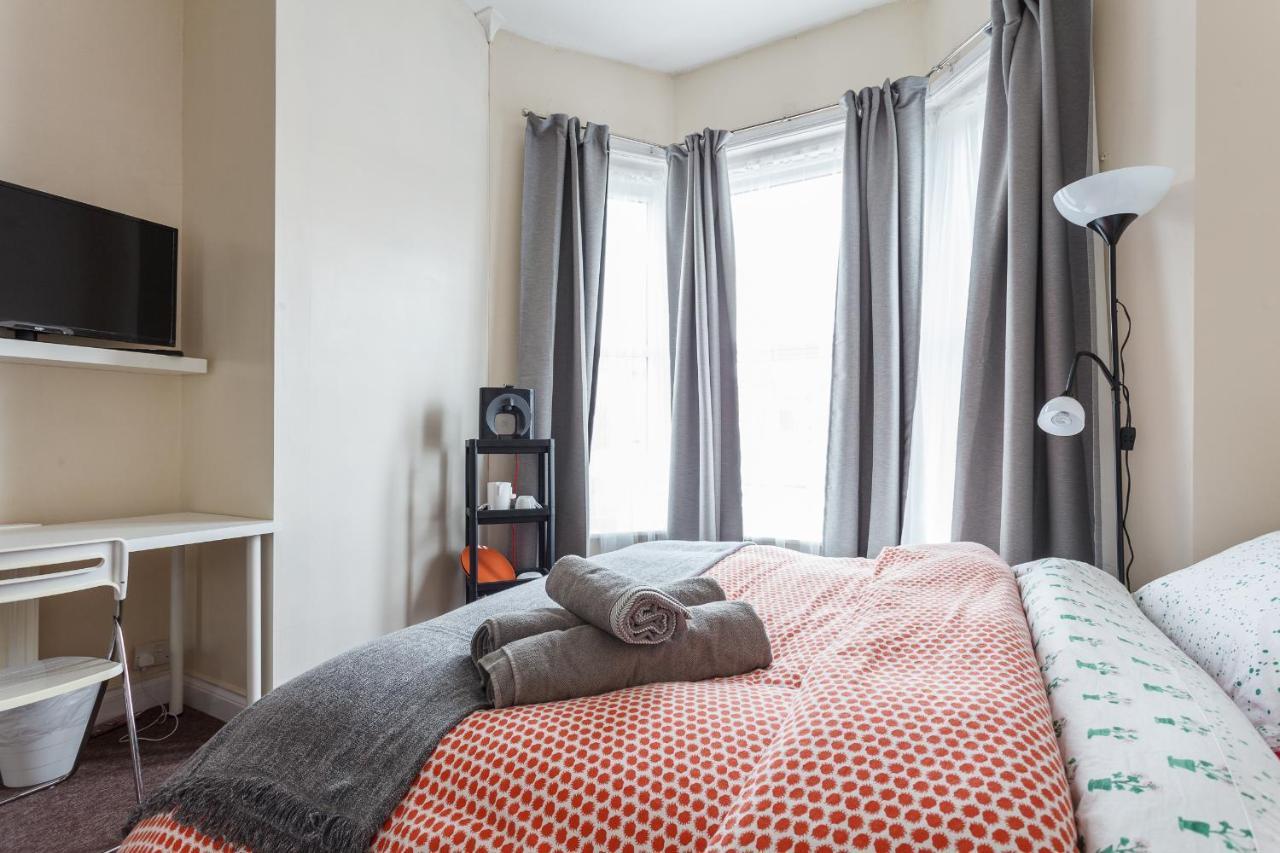 Shirley House 1, Guest House, Self Catering, Self Check In With Smart Locks, Use Of Fully Equipped Kitchen, Walking Distance To Southampton Central, Excellent Transport Links, Ideal For Longer Stays Екстер'єр фото