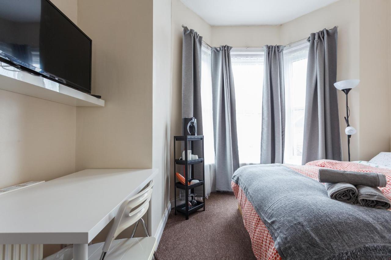 Shirley House 1, Guest House, Self Catering, Self Check In With Smart Locks, Use Of Fully Equipped Kitchen, Walking Distance To Southampton Central, Excellent Transport Links, Ideal For Longer Stays Екстер'єр фото