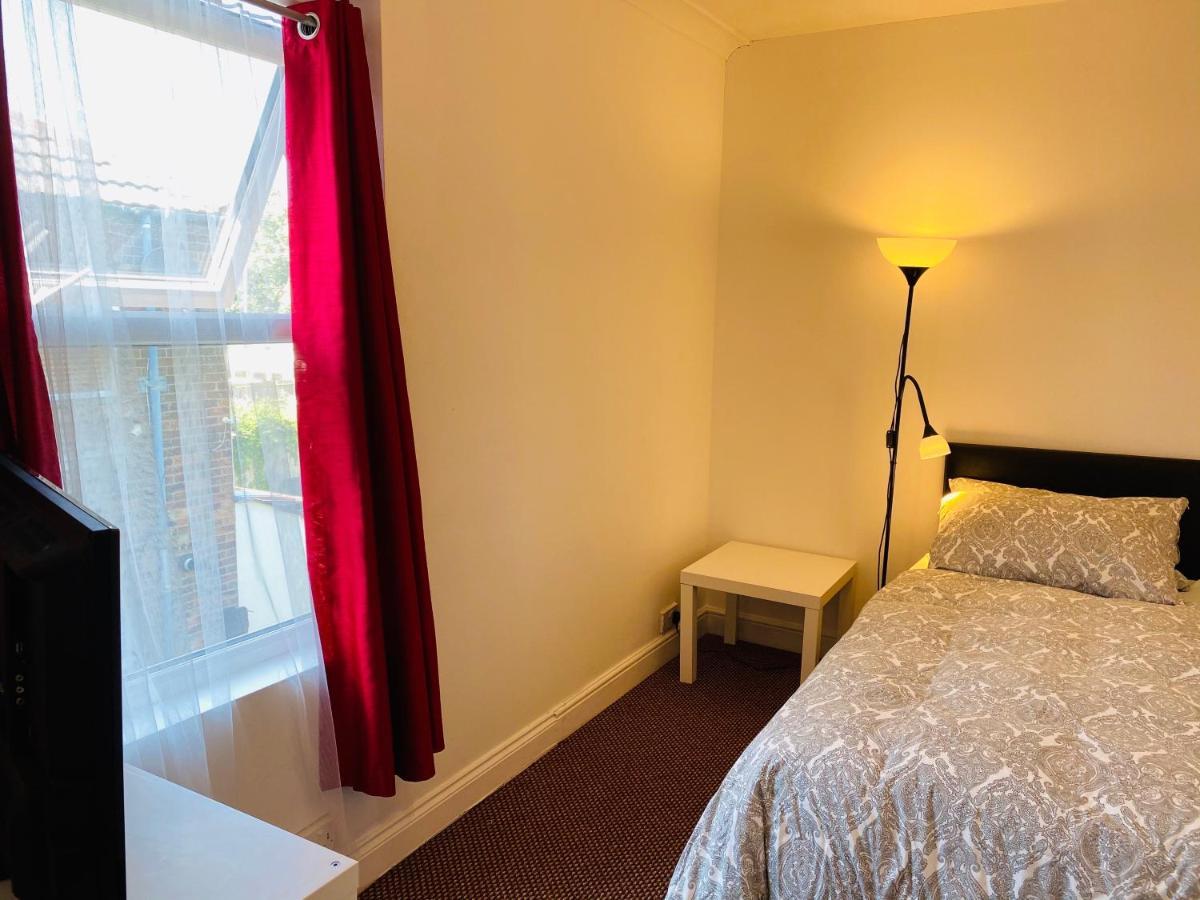 Shirley House 1, Guest House, Self Catering, Self Check In With Smart Locks, Use Of Fully Equipped Kitchen, Walking Distance To Southampton Central, Excellent Transport Links, Ideal For Longer Stays Екстер'єр фото