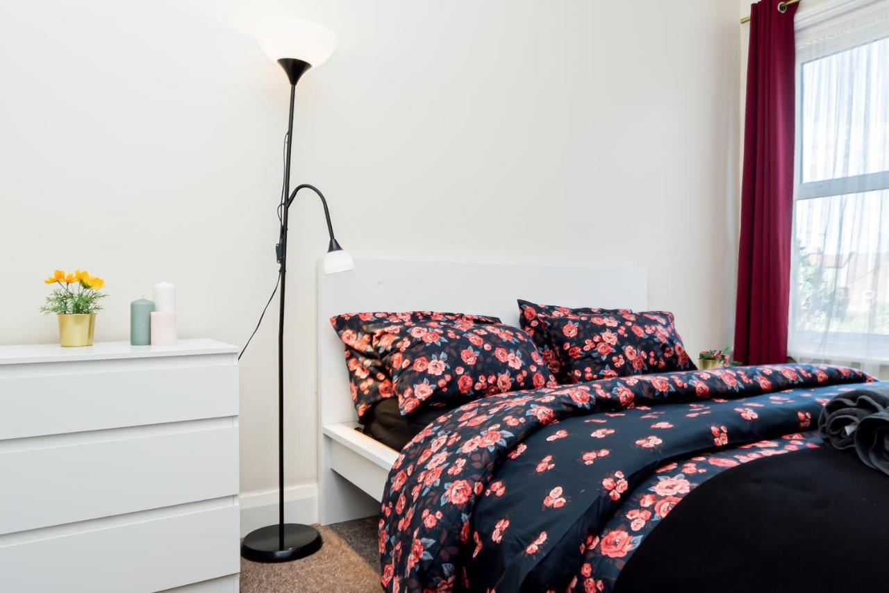 Shirley House 1, Guest House, Self Catering, Self Check In With Smart Locks, Use Of Fully Equipped Kitchen, Walking Distance To Southampton Central, Excellent Transport Links, Ideal For Longer Stays Екстер'єр фото