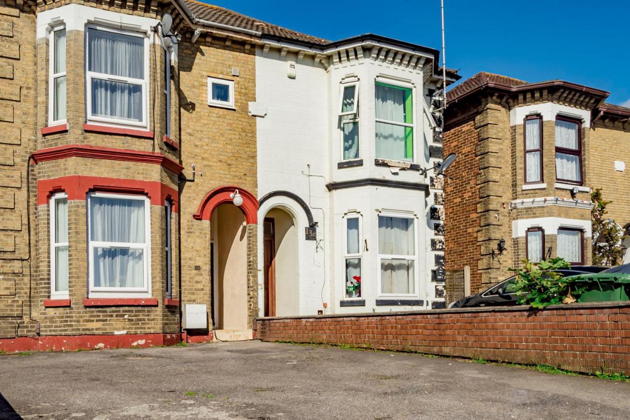 Shirley House 1, Guest House, Self Catering, Self Check In With Smart Locks, Use Of Fully Equipped Kitchen, Walking Distance To Southampton Central, Excellent Transport Links, Ideal For Longer Stays Екстер'єр фото
