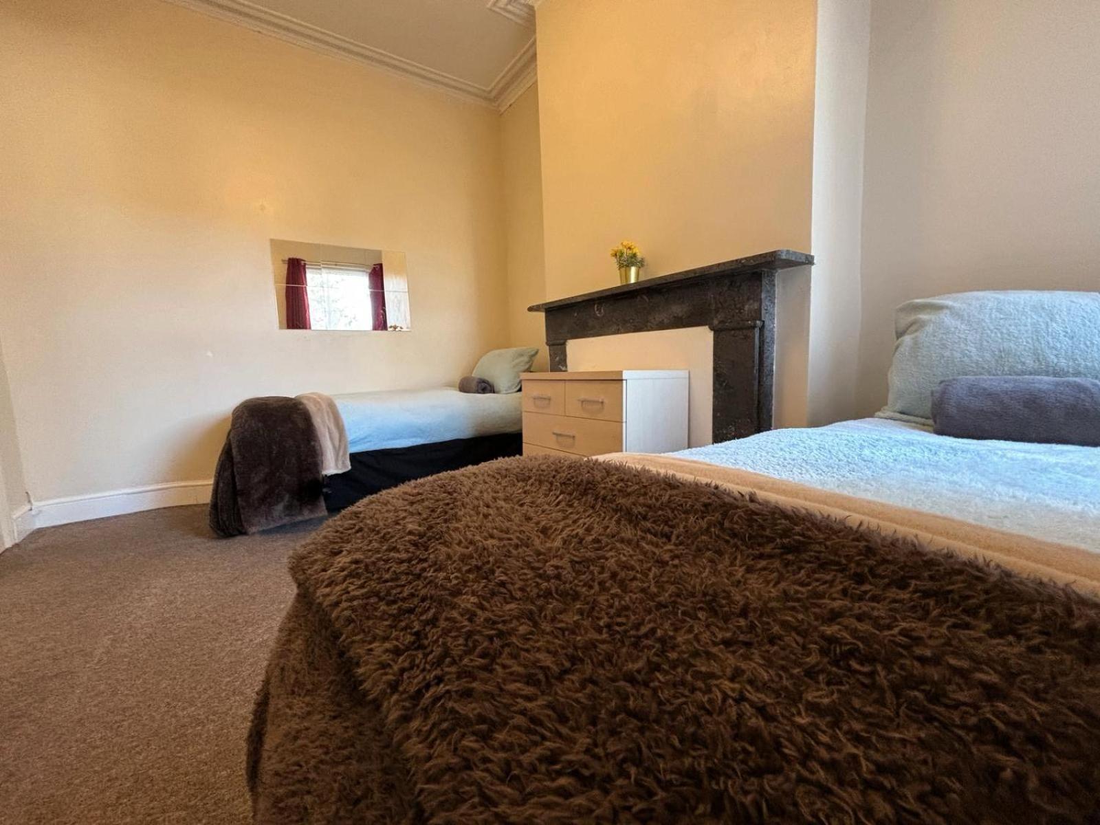 Shirley House 1, Guest House, Self Catering, Self Check In With Smart Locks, Use Of Fully Equipped Kitchen, Walking Distance To Southampton Central, Excellent Transport Links, Ideal For Longer Stays Екстер'єр фото